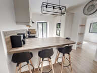 Aix-les-Bains, proche sierroz, ensemble immobilier composé d'un type 3 rénové, une maisonnette et local à aménager. — photo 3