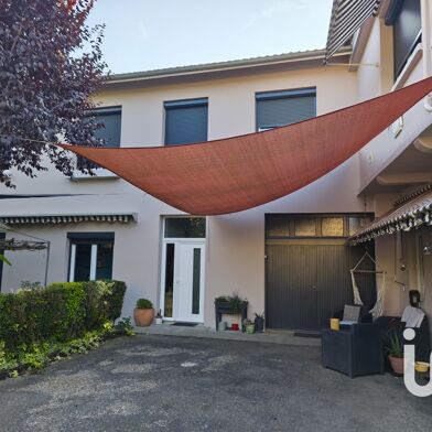 Maison 6 pièces 220000 €