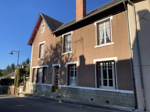 Maison de bourg de 5 pièces principales — photo du bien