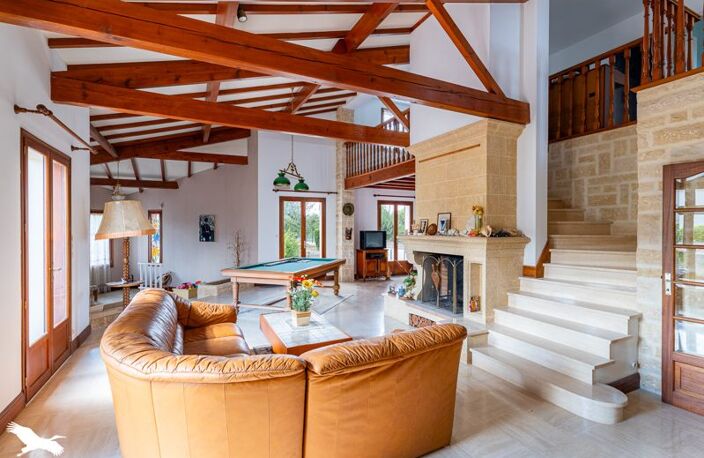 Villa de 9 pièces principales — photo 3