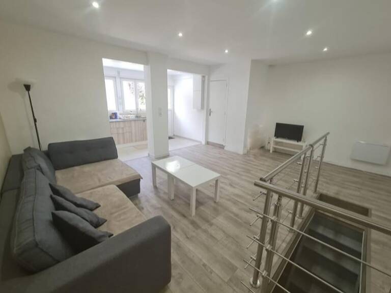 Maison en pierre de 4 pièces principales — photo 1