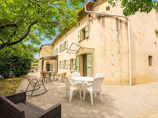 Domaine de 8 pièces principales — photo du bien