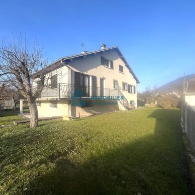 Maison 7 pièces 300000 €