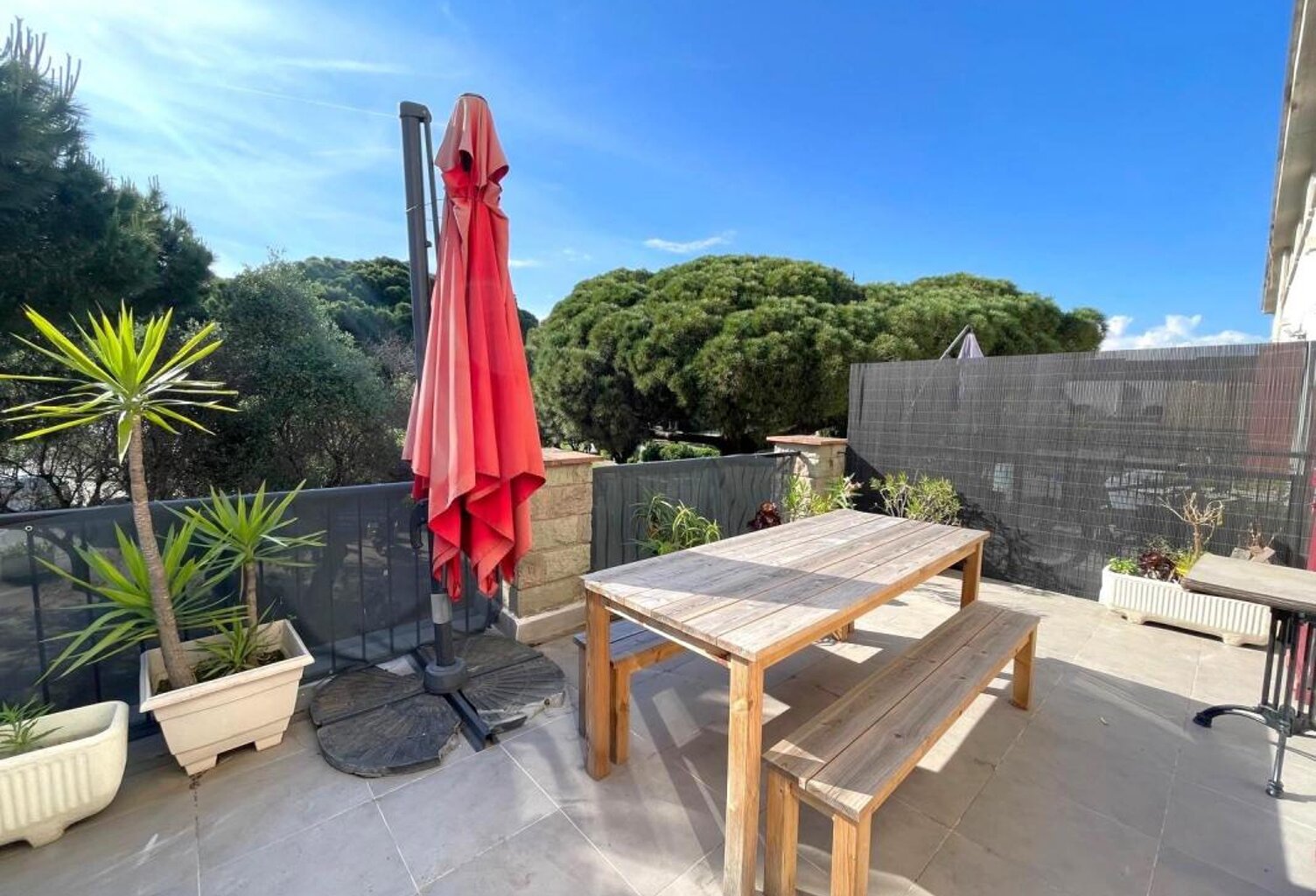 Centre-ville – Appartement rénové avec terrasse de 20m² — photo 1