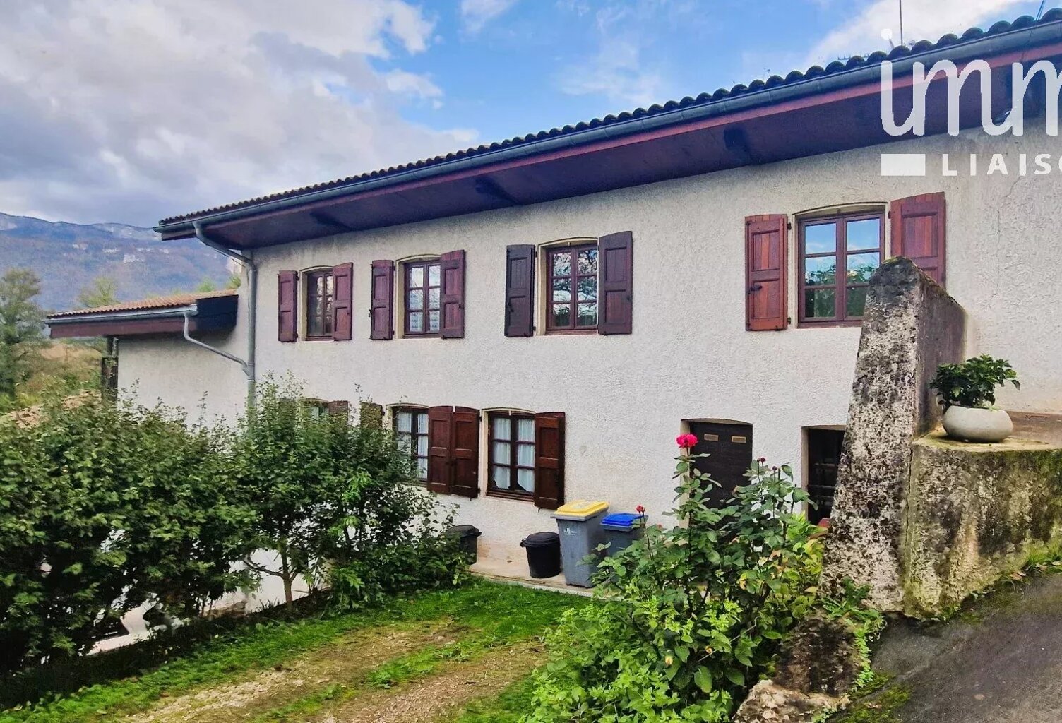 A SASIR : Belle demeure avec étang et vue imprenable – 300 m² ha — photo 1