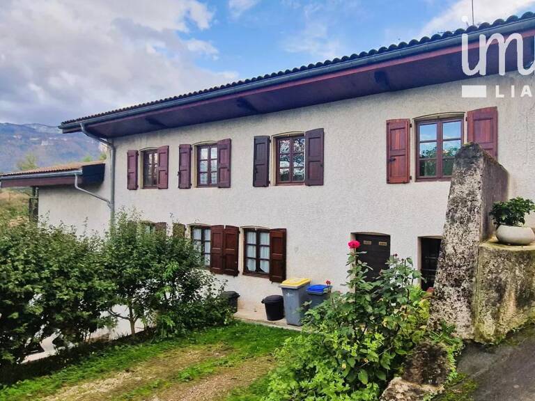 A SASIR : Belle demeure avec étang et vue imprenable – 300 m² ha — photo 1