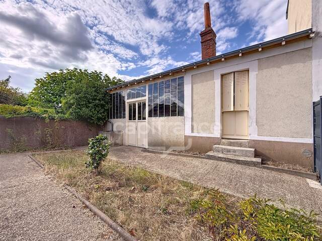 Maison Velpeau à rénover, jardin et accès voiture — photo du bien