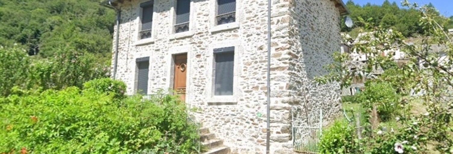Maison 4 Pièces 90 m² à vendre à Cassaniouze (15340)