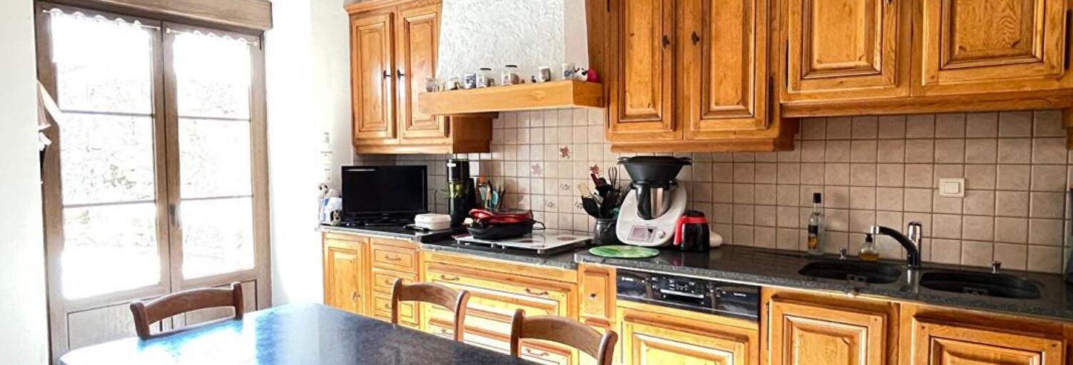 Maison 8 Pièces 212 m² à vendre à Darney (88260)