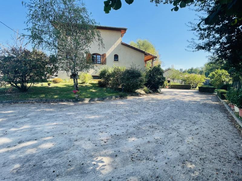 Villa / Maison  T6 à vendre Tignieu-Jameyzieu 38230