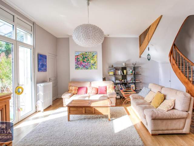 Maison 8 pièces 182 m² à Saumur — photo du bien