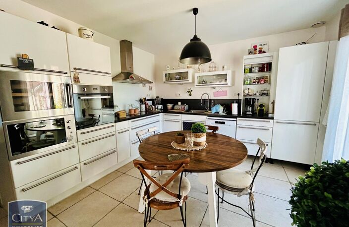 Vente maison 9 pièces 220 m² Ardentes (36120) — photo 5