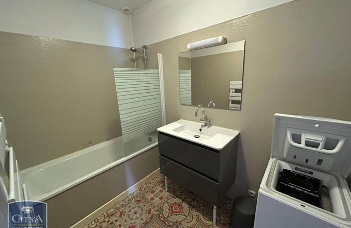 Location appartement 1 pièce 11 m² à Cholet (49300) — photo 4