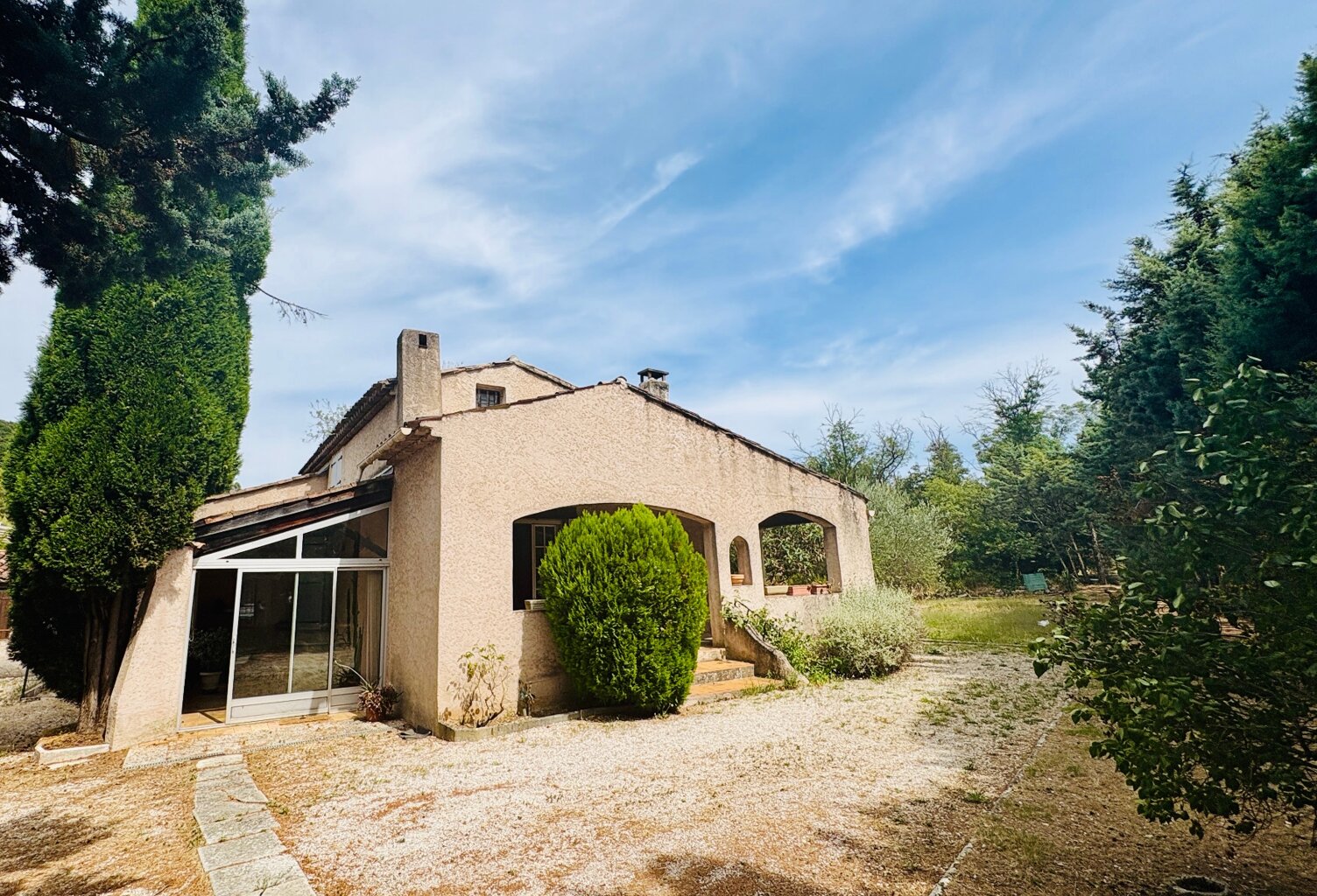 Vente maison 4 pièces 118 m² Rocbaron (83136) — photo 1