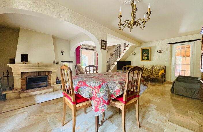 Vente maison 4 pièces 118 m² Rocbaron (83136) — photo 3