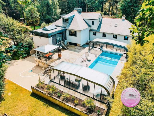A vendre maison 250m² RENNES PISCINE — photo du bien