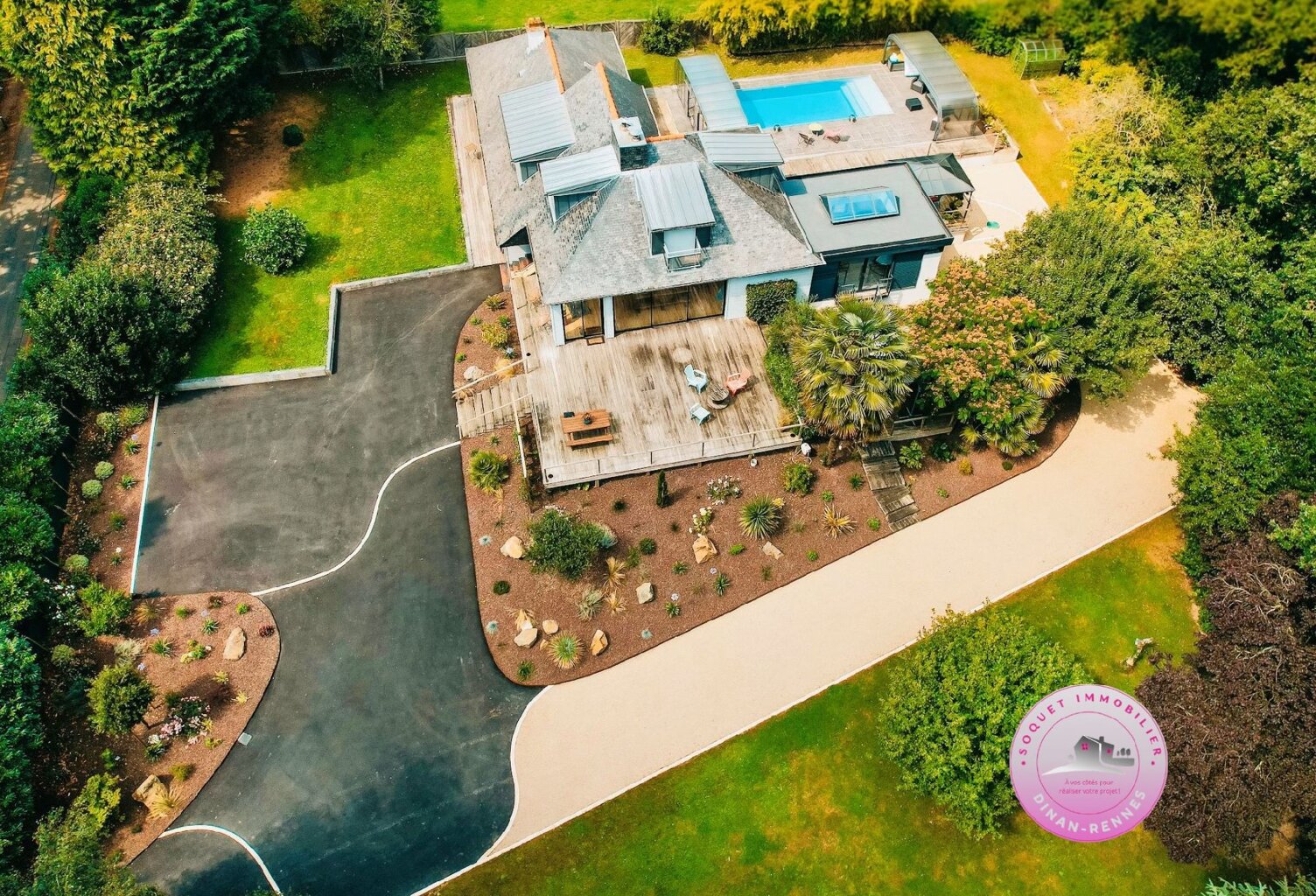 A vendre maison 250m² MONTGERMONT PISCINE — photo 1