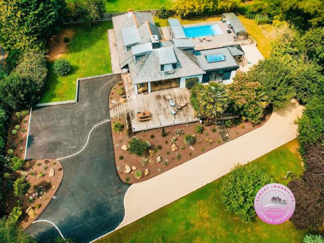 A vendre maison 250m² MONTGERMONT PISCINE — photo du bien