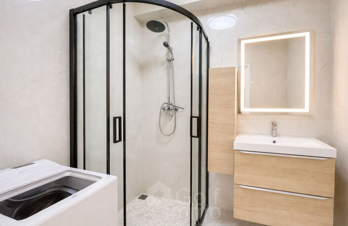 Cannes 2P, 41 m2, face mer, vue mer avec parking et cave — photo 5