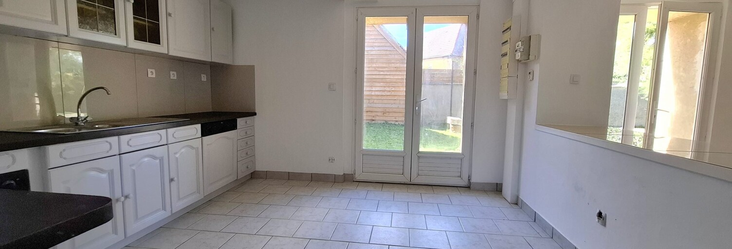 Maison 5 Pièces 93 m² à vendre à Doucelles (72170)