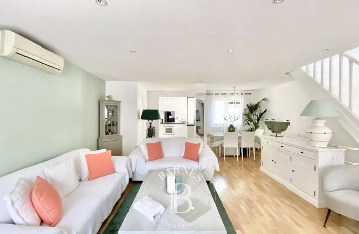 VENTE – MARSEILLE 13009 – MAZARGUES  MAISON DE VILLE – TERRASSE — photo 5