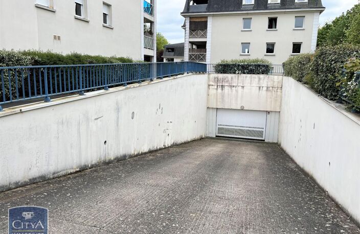 Location garage   à Saint-Cyr-sur-Loire (37540) — photo 2