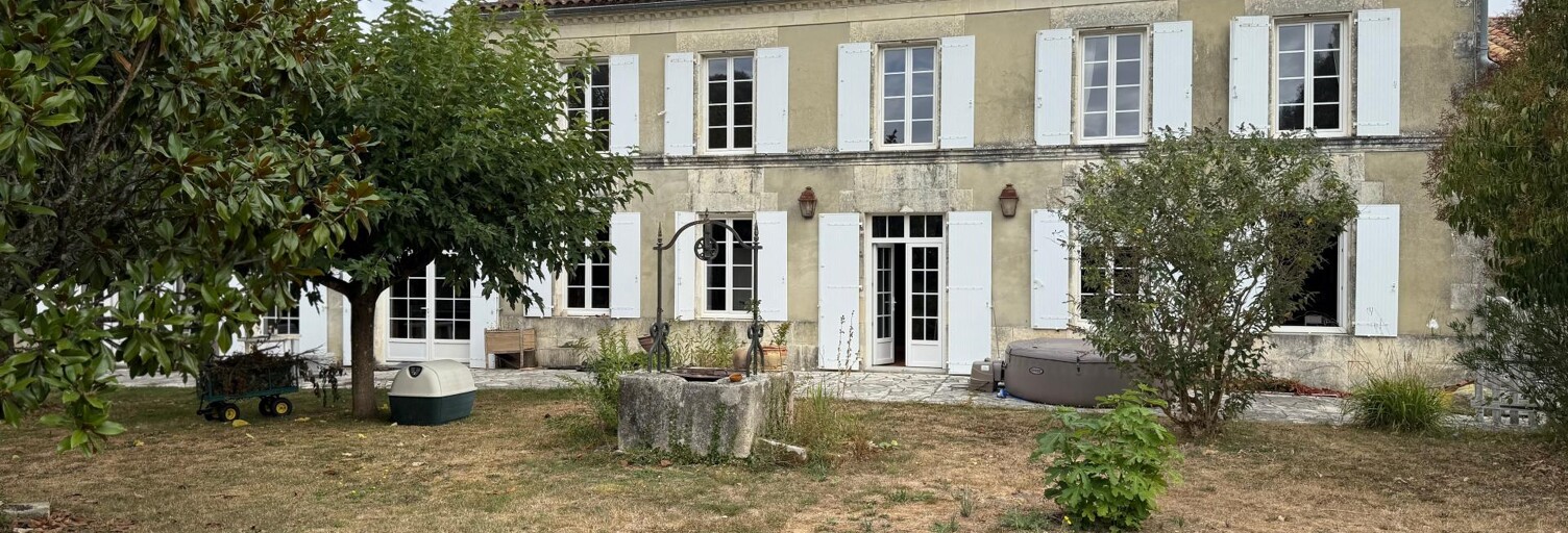 Maison 10 Pièces 433 m² à vendre à Bernay-Saint-Martin (17330)