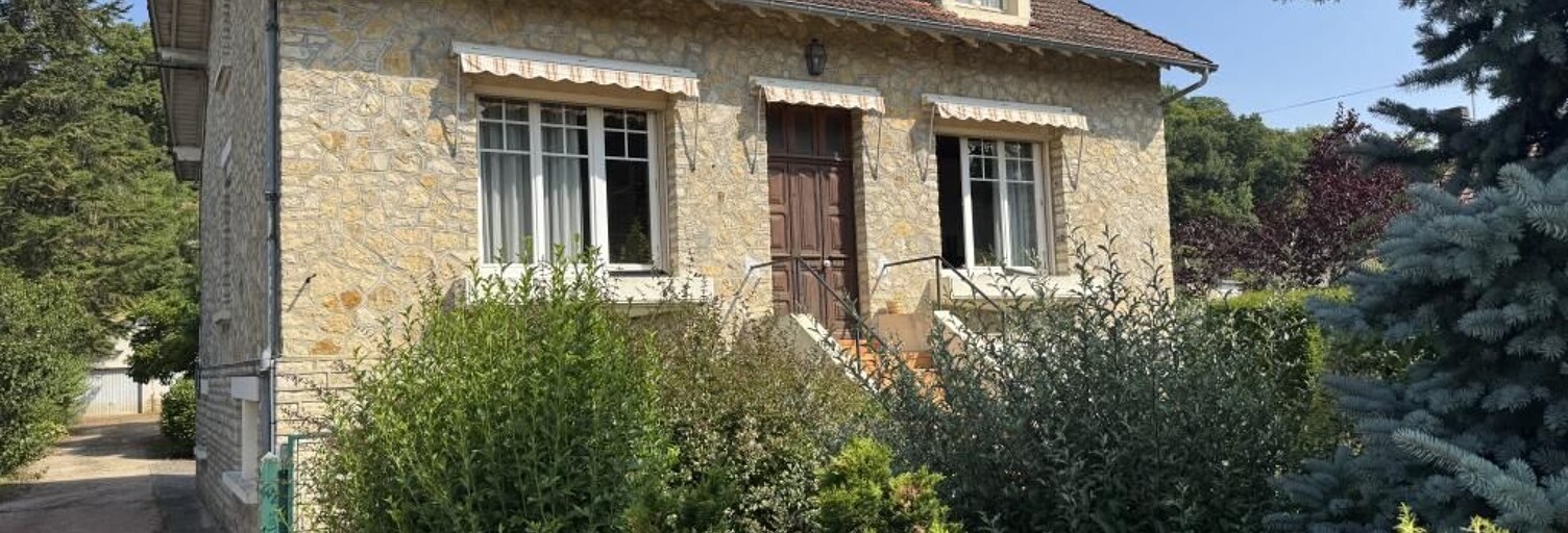 Maison 7 Pièces 151 m² à vendre à Saint-Amand-Montrond (18200)