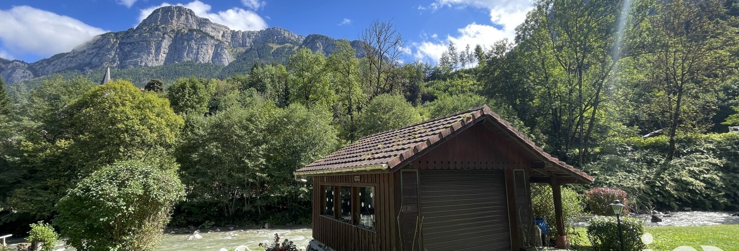 Maison 8 Pièces 547 m² à vendre à Glières-Val-de-Borne (74130)