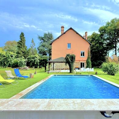 Maison 10 pièces 395500 €