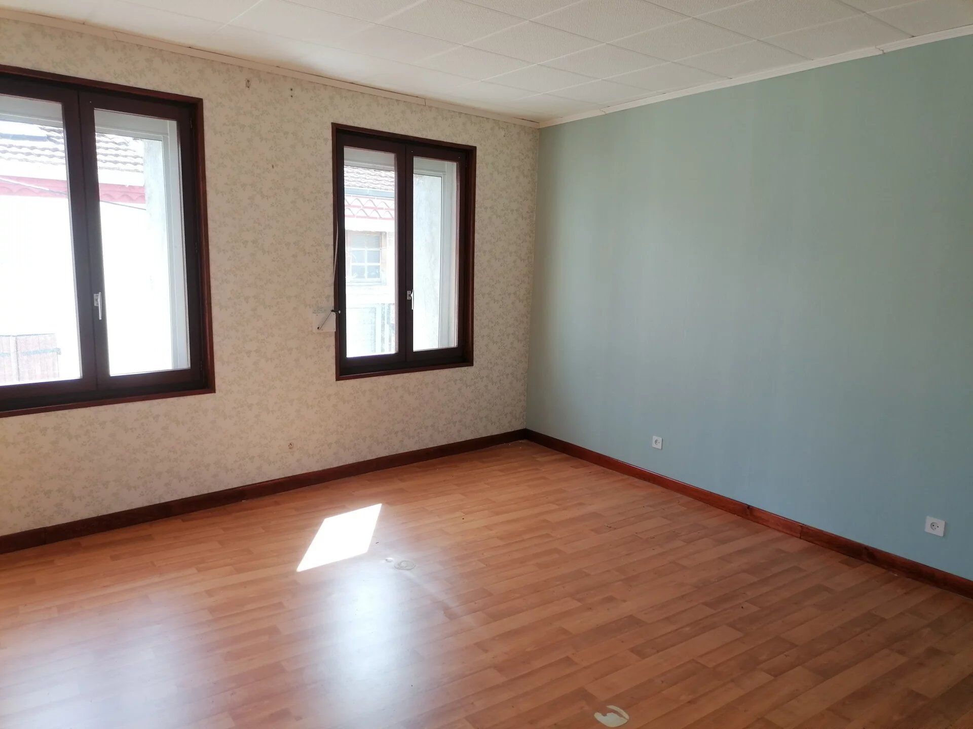 Maison 6 pièces 118 m² · à Sainte-Florine · 118 m² · 48 000 €