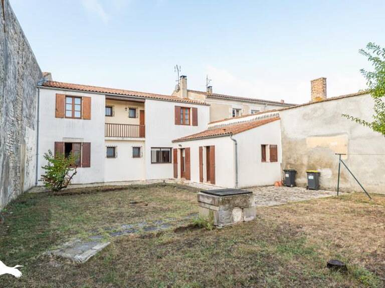 Maison de ville de 7 pièces principales — photo 1