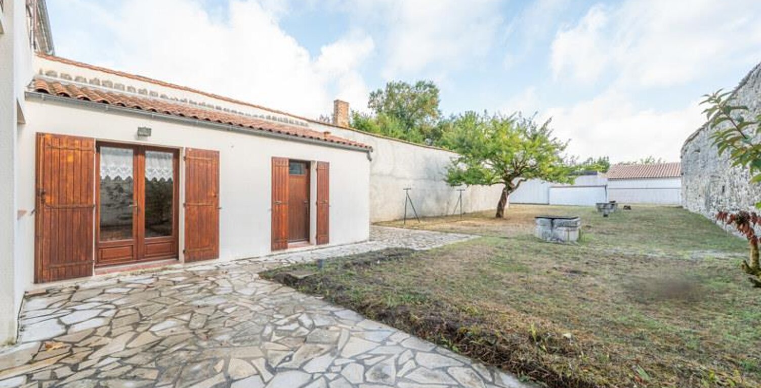 Maison de ville de 7 pièces principales — photo 1