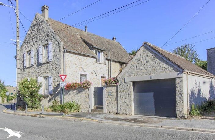 Maison en pierre de 4 pièces principales — photo 2