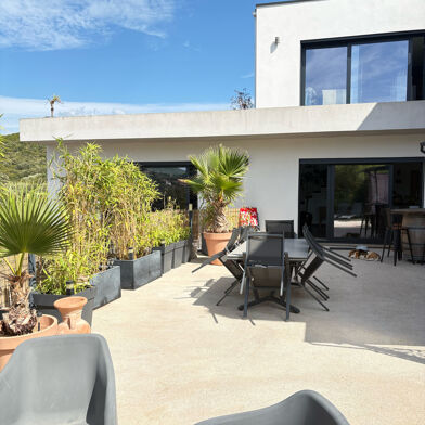 Maison 5 pièces 749000 €