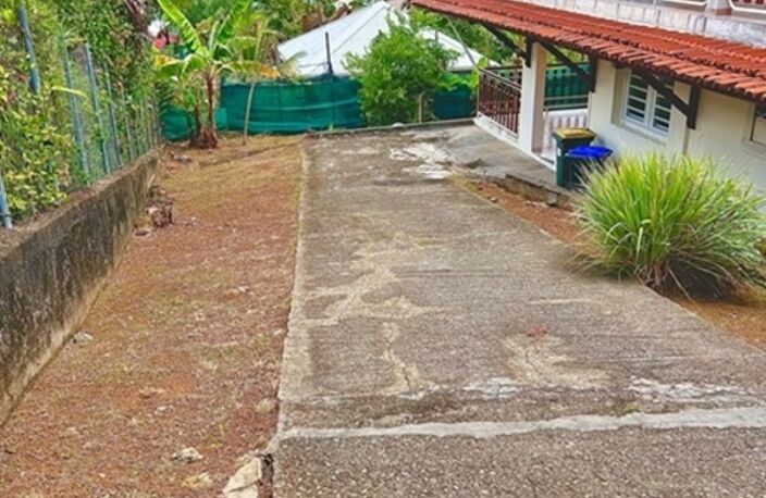  LOCATION  Appartement à louer 3 pièces avec vue mer, terrasse et parking LA TRINITE (972) — photo 3