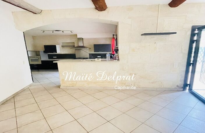 Maison de village rénovée avec terrasses et stationnement – Beaucaire centre — photo 2