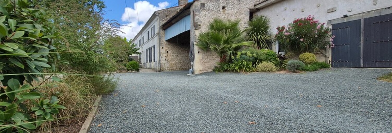 Maison 4 Pièces 132 m² à vendre à Bords (17430)