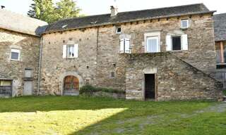 Maison 5 Pièces 148 m² à louer à Quins (12800)