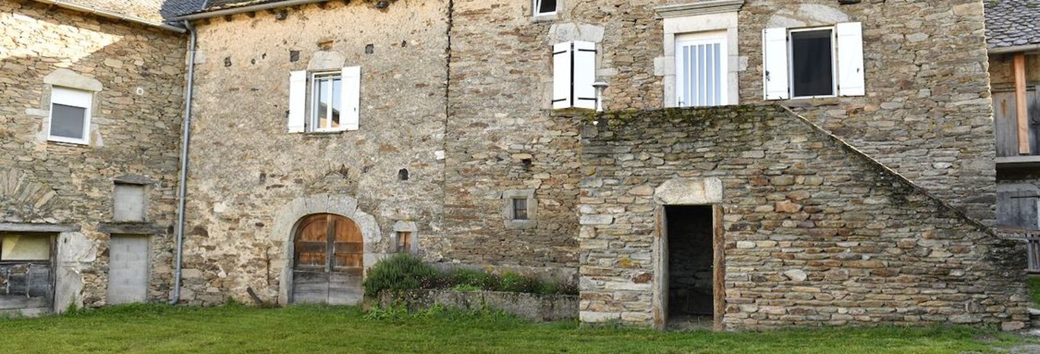 Maison 5 Pièces 148 m² à louer à Quins (12800)