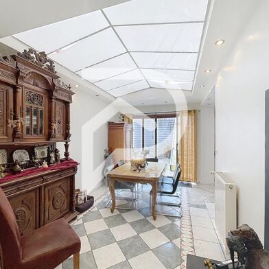 Immeuble  235400 €