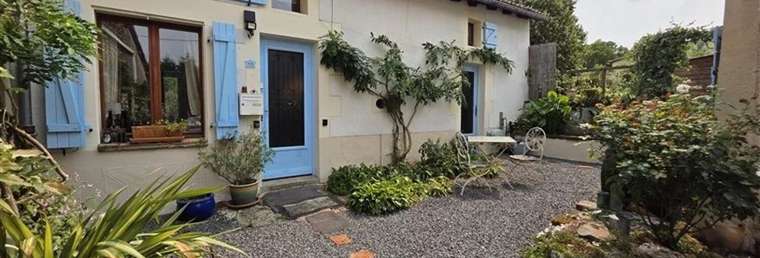 Maison 11 Pièces 196 m² à vendre à Adriers (86430)