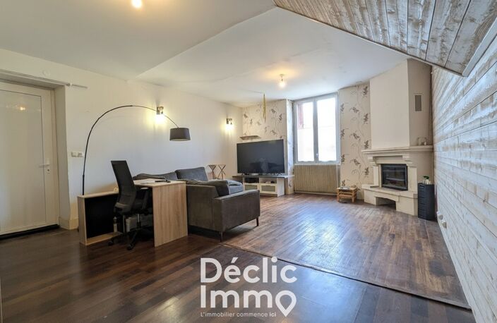 Maison familiale avec jardin et dépendances  entre Civray et Ruffec — photo 4