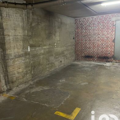 Garage  23000 €