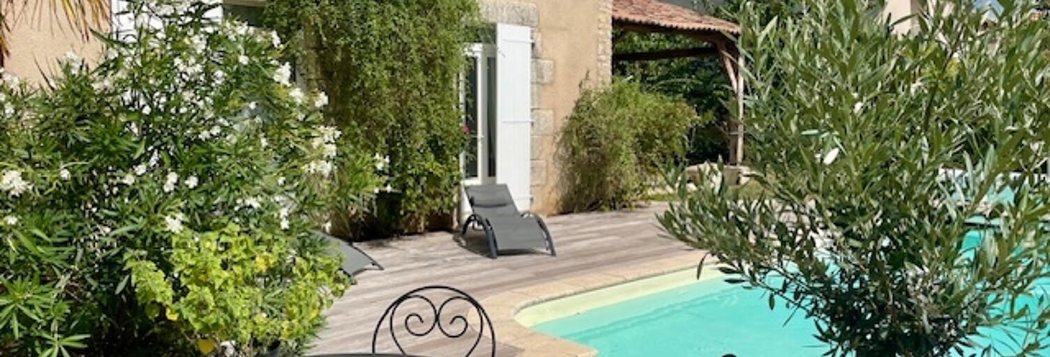 Maison 10 Pièces 245 m² à vendre à Neuville-de-Poitou (86170)