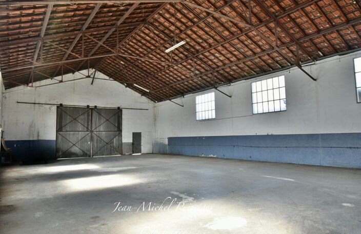 SAINT GAUDENS (31), Entrepôt à Louer de 290m2, Stationnement extérieur — photo 2