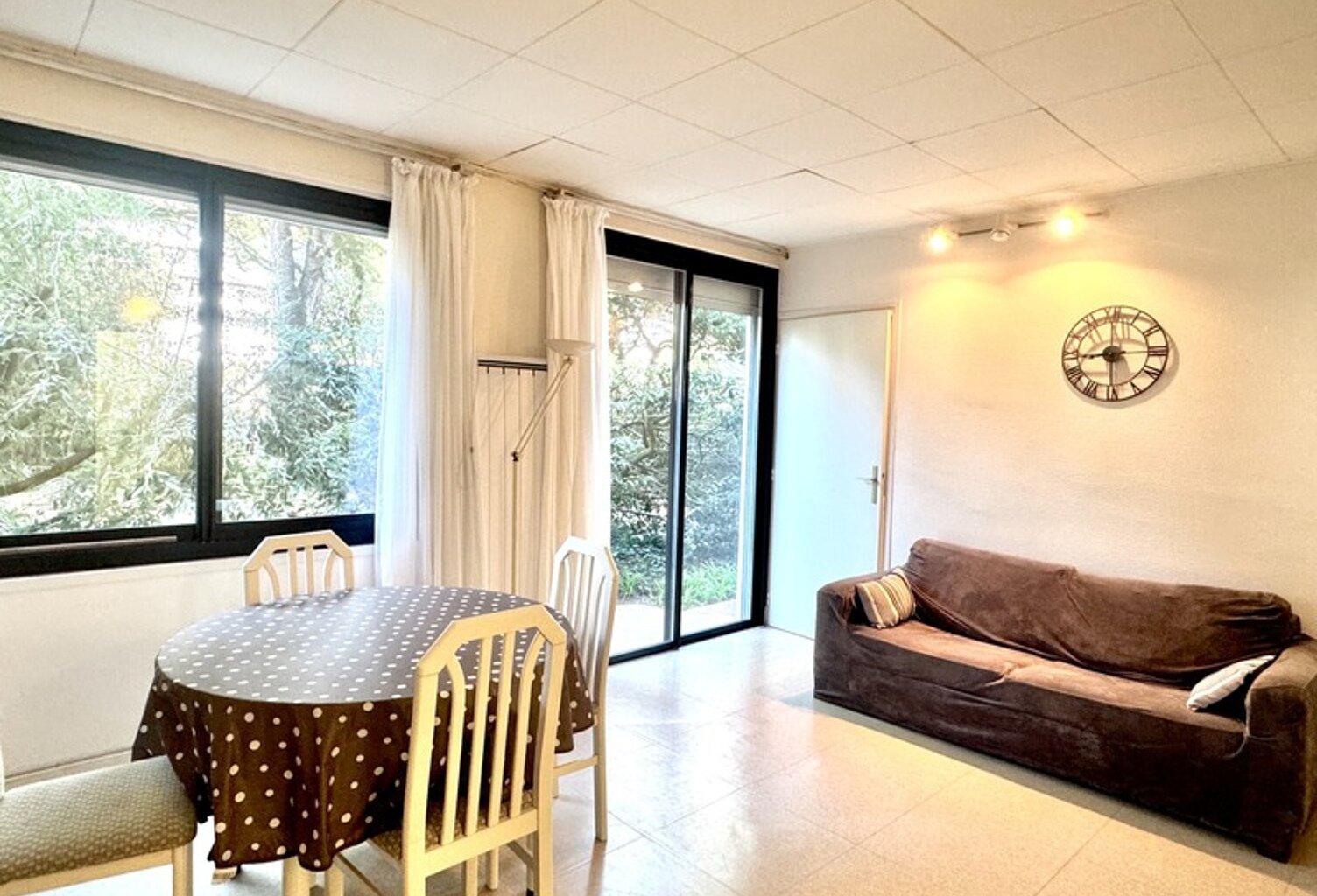 APPARTEMENT T2 DE 42M2-PROCHE DES COMMERCES-A DEUX PAS DE LA MER-IDEAL INVESTISSEMENT — photo 1