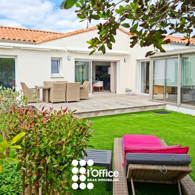 Maison 5 pièces 664000 €