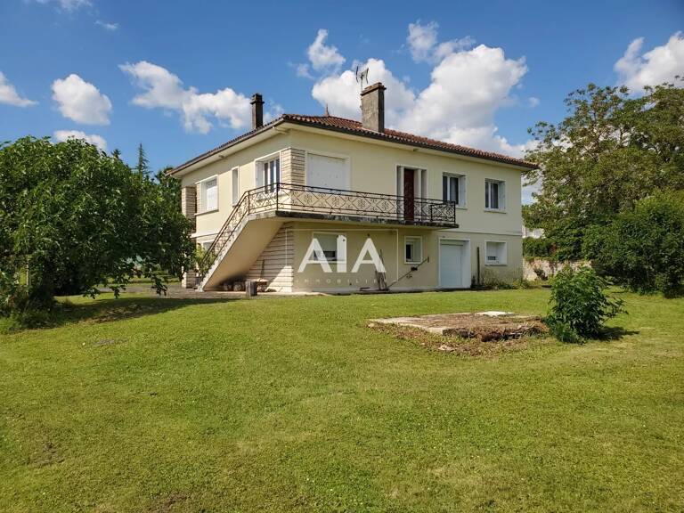 A 10mn du centre d'Angoulême — photo 1