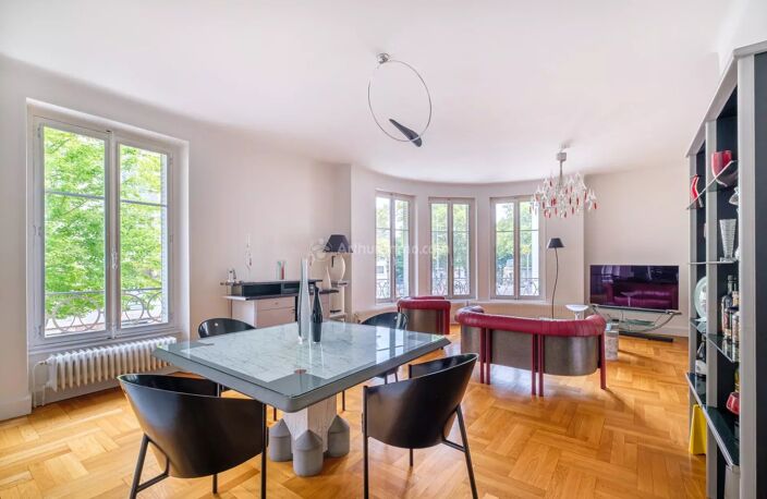 EXCLUSIVITE-T5 de 129 m²- TRIANGLE D'OR LYON 6 en face du parc — photo 3